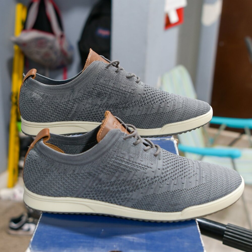 Grey Izod men shoes